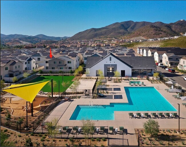 Building Photo - Gorgeous Citro Townhome for Rent