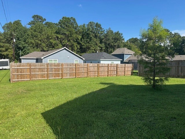 Building Photo - 15814 Beechnut Dr