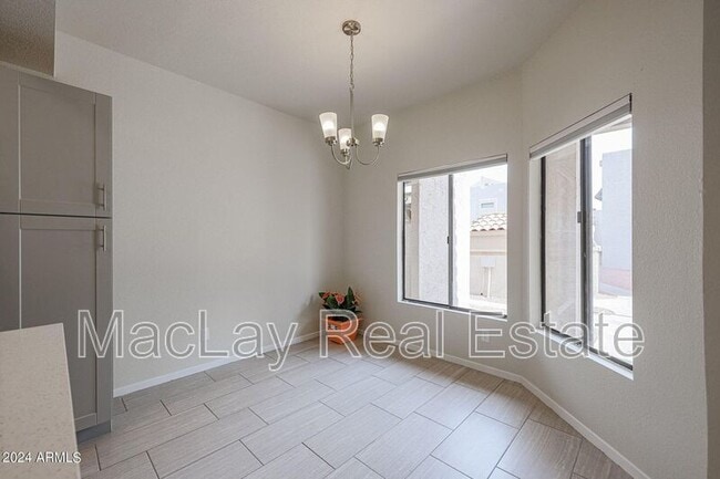 Building Photo - 11666 N 28th Dr
