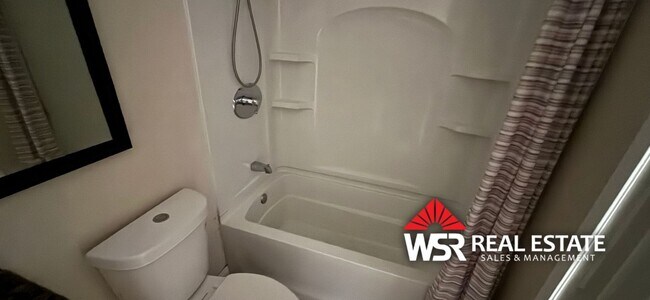 Building Photo - 2-Bedroom 2-Bathroom Condo in Gated Palmil...