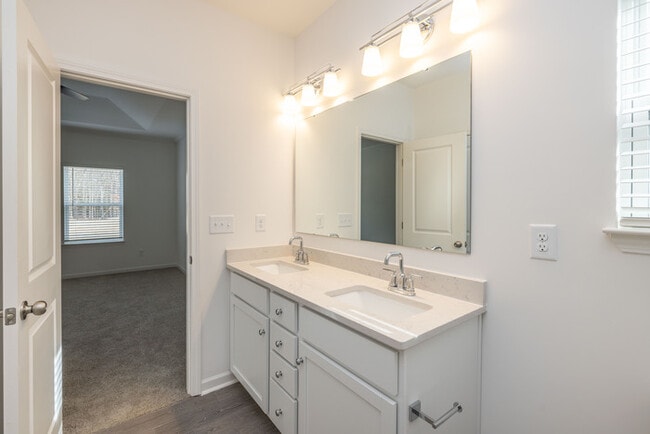 Building Photo - BRAND NEW 3 Bedroom Home - Stonebridge Fairways - Available NOW