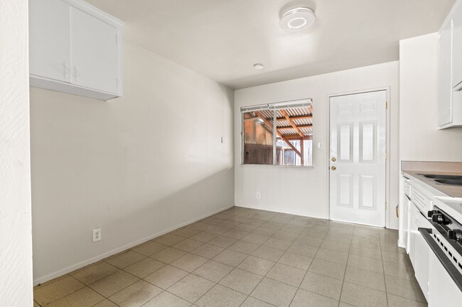 Building Photo - 1545 166th Ave