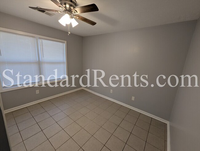 Building Photo - 2294 San Fernando Pl