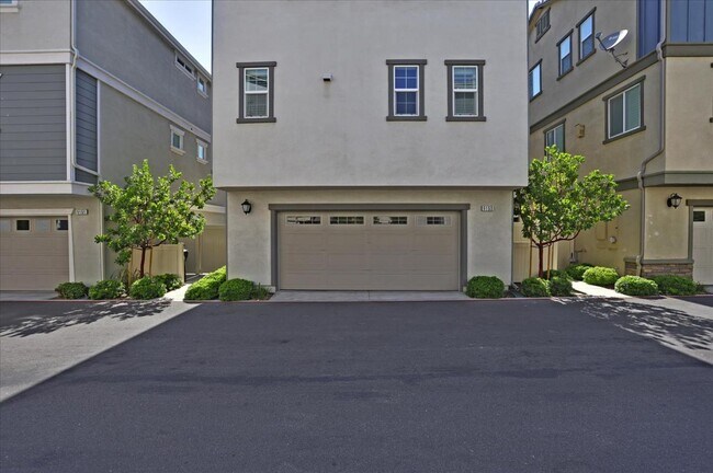 Building Photo - 9153 Foster Ln