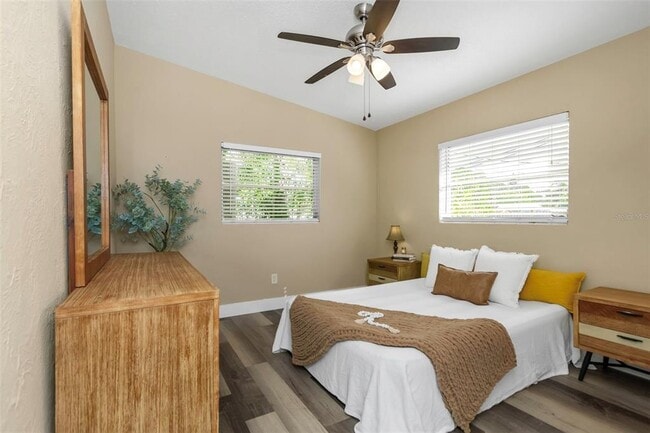 Building Photo - 676 Orangewood Dr