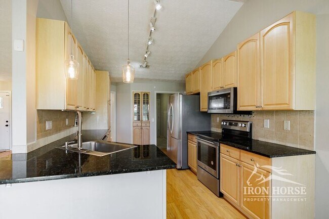 Building Photo - 501 Spratlin Dr