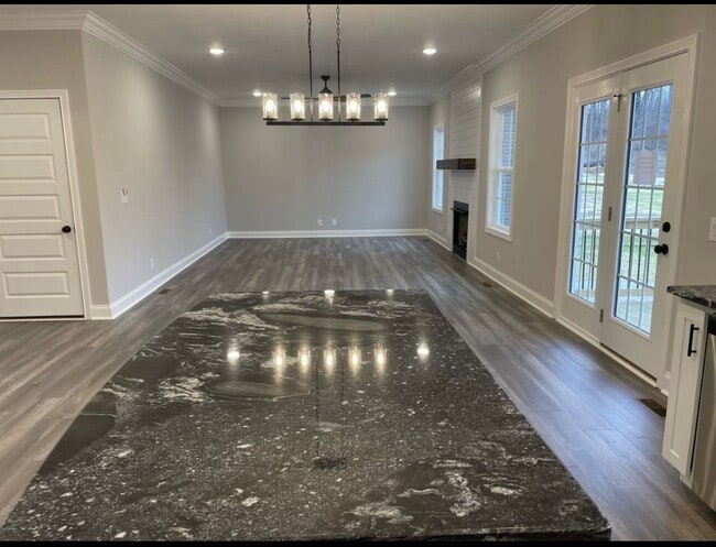 Building Photo - 3084 Timberdale Dr