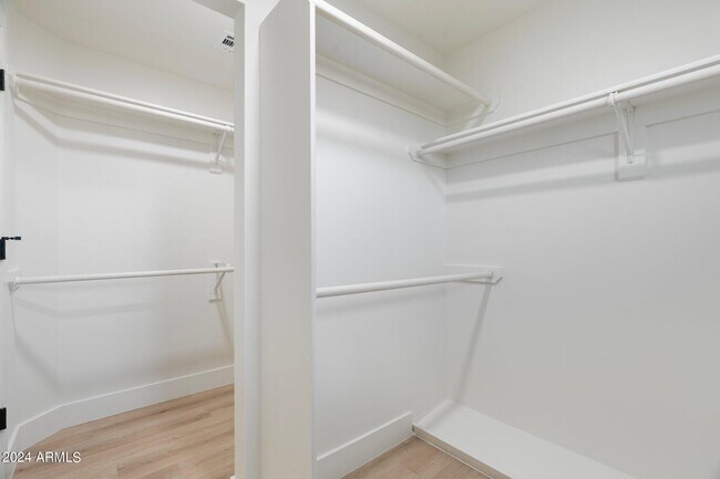 Building Photo - 1643 W Griswold Rd