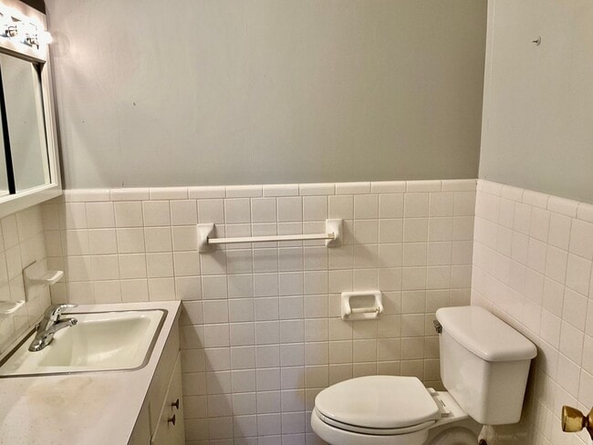 Building Photo - Brick Ranch Style home with 3 Bedrooms, 2.5 Baths, Full Unfinished Basement In Iron Station NC