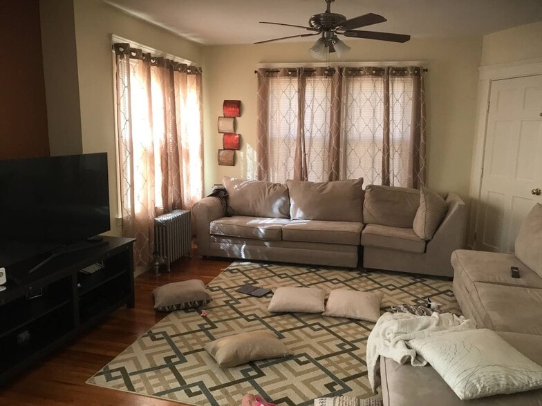 Building Photo - 84 Endicott St