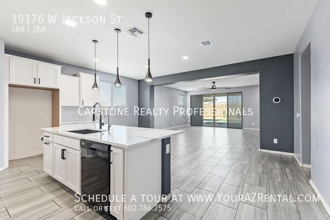 Building Photo - 19176 W Jackson St