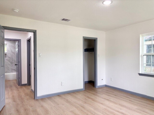 Building Photo - 317 San Jacinto St
