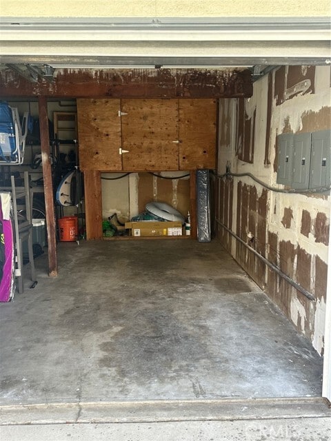 Building Photo - 306 Dahlia Pl