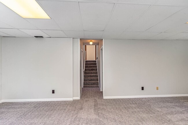 Building Photo - 3bd/2.5ba Bellevue House