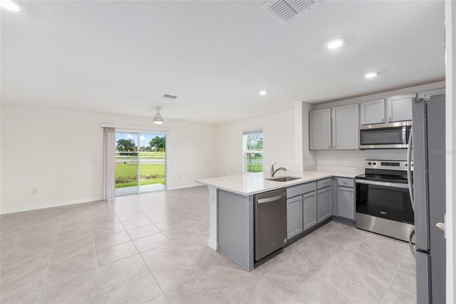 Building Photo - 8247 SW 67th Ave