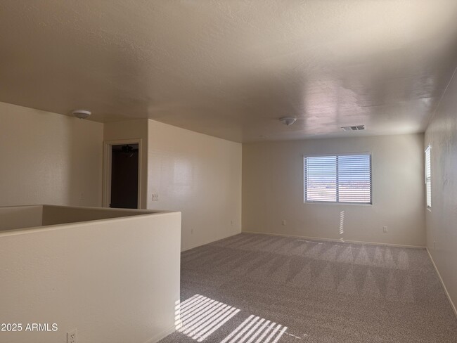 Building Photo - 40957 N Pinon Ln