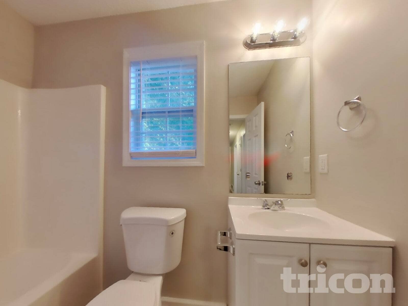 Building Photo - 208 Winchester Dr