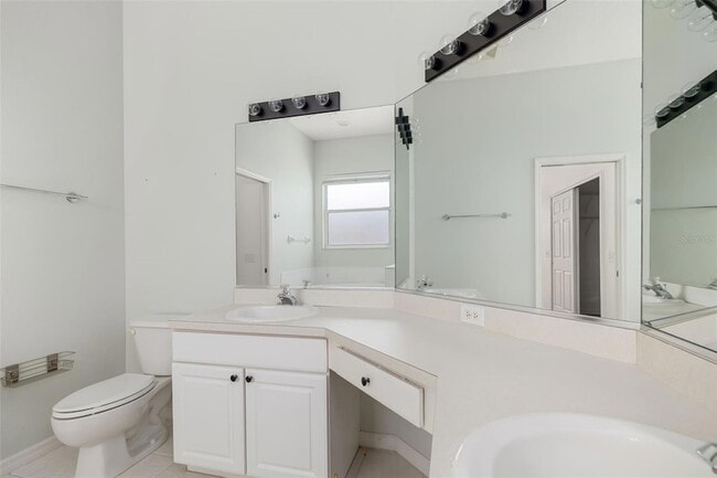 Building Photo - 7813 Castleisland Dr