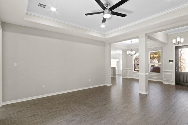 Building Photo - 2803 Vega St