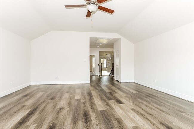 Building Photo - 30627 S Creek Way