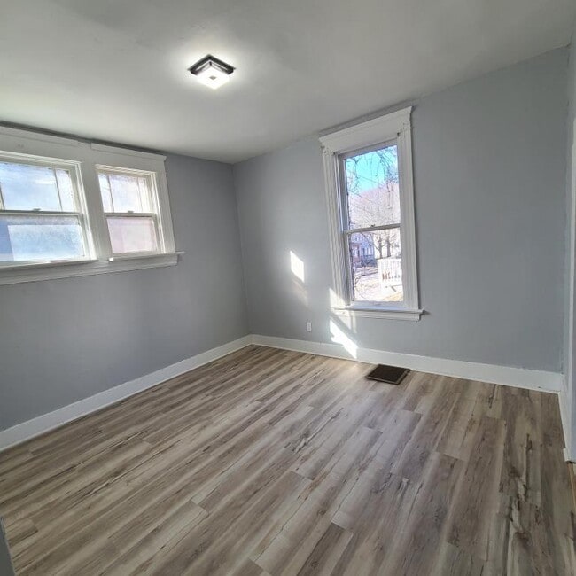 Building Photo - 2616 S Harrison St