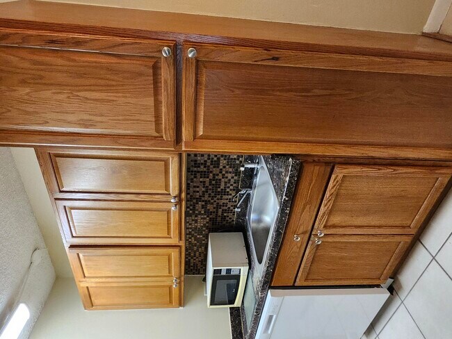 Building Photo - 545 Trace Cir