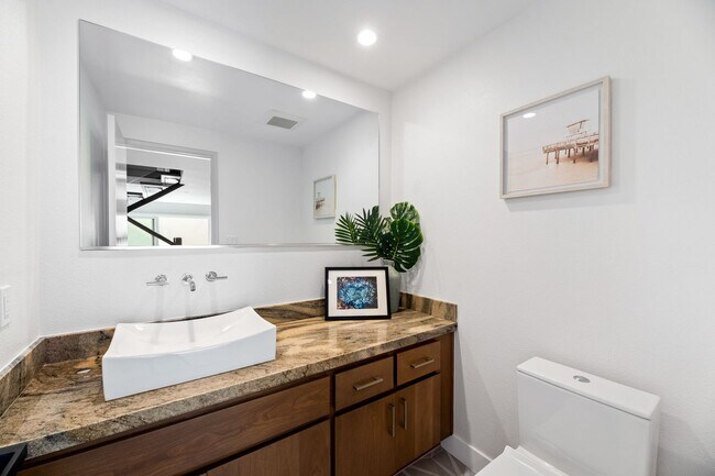 Building Photo - 3810WH - The Hemlock Hideaway | 4 Bed 2.5 ...