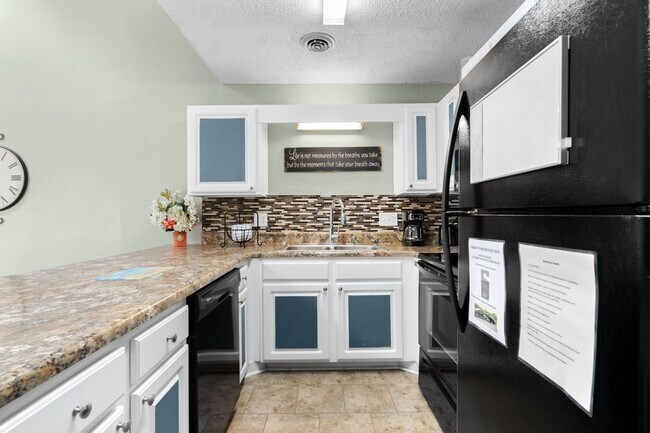 Building Photo - Free Utilities!! Seasonal Rental Available...