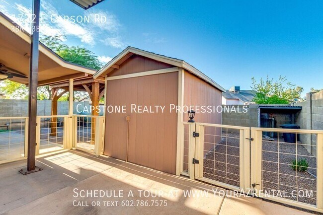 Building Photo - 1722 E Carson Rd