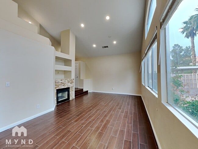 Building Photo - 1728 Matador Way