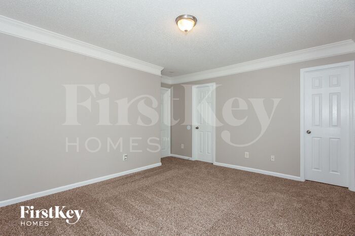 Building Photo - 2422 Fairstone Ave