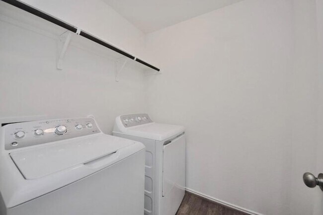 Building Photo - 3413 Mikayla Ct