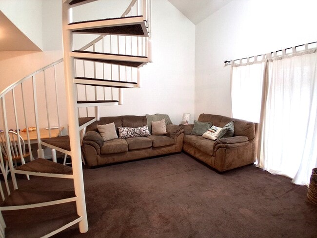 Building Photo - 62 W 700 N