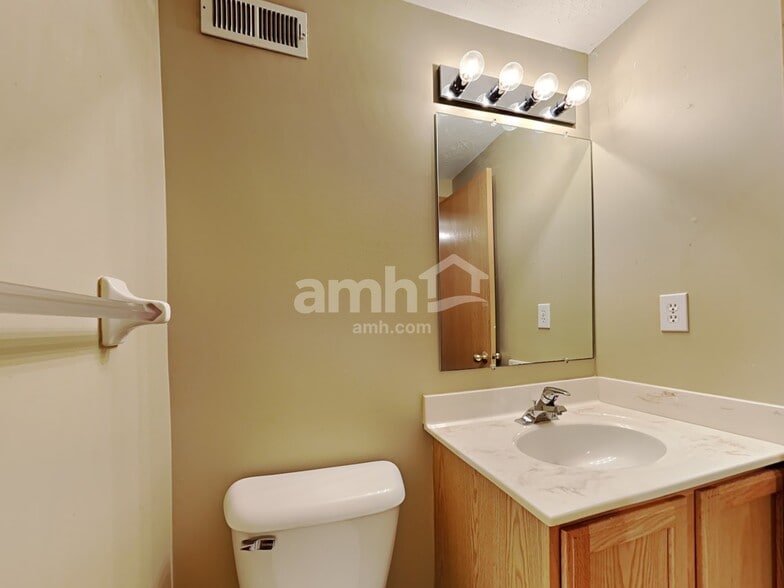 Building Photo - 2565 Allegro Ln