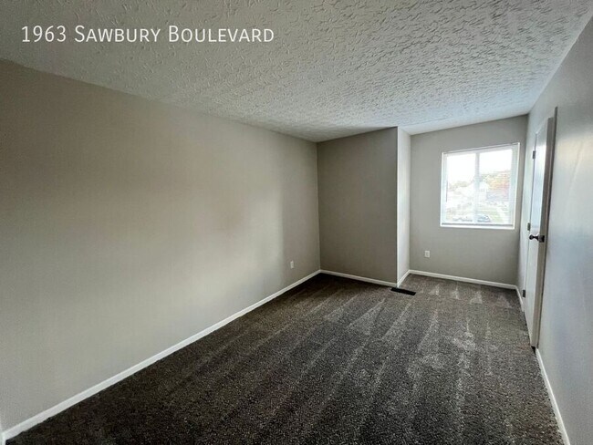 Building Photo - 1963 Sawbury Blvd