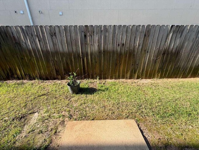 Building Photo - 1529 Bentley Cir