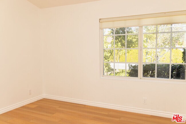 Building Photo - 24316 Burbank Blvd