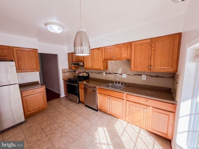 Building Photo - 5631 Hogenhill Terrace