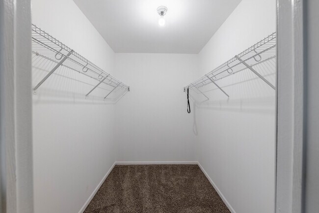 Building Photo - 438 Rachel Cir