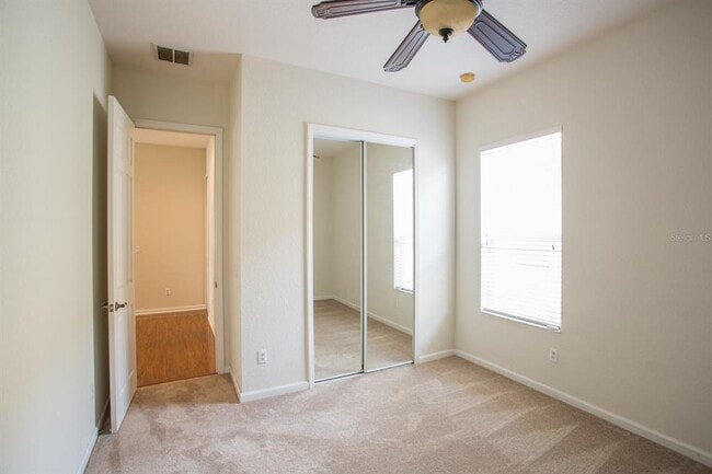 Building Photo - 3876 Shoreview Dr