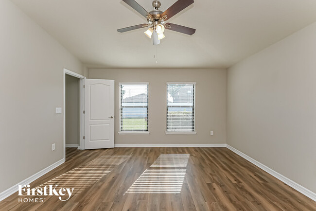 Building Photo - 14323 Haddon Mist Dr