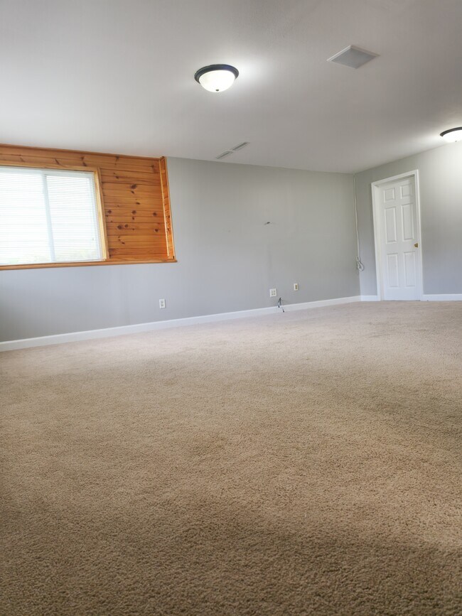 Building Photo - 5818 Sable Ridge Dr SE
