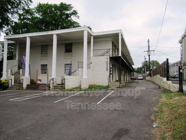 Primary Photo - 1058 Poplar Ave