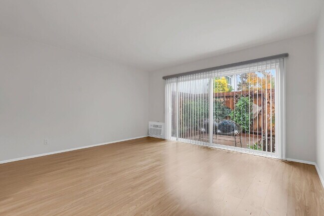 Building Photo - "Charming 2-Bed Condo Oasis in Walnut Cree...