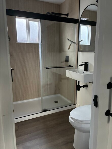 Building Photo - 2739 E Adams St