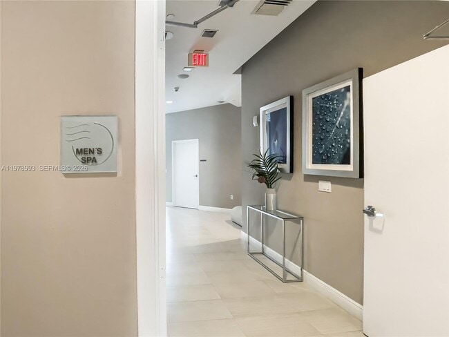 Building Photo - 350 S Miami Ave