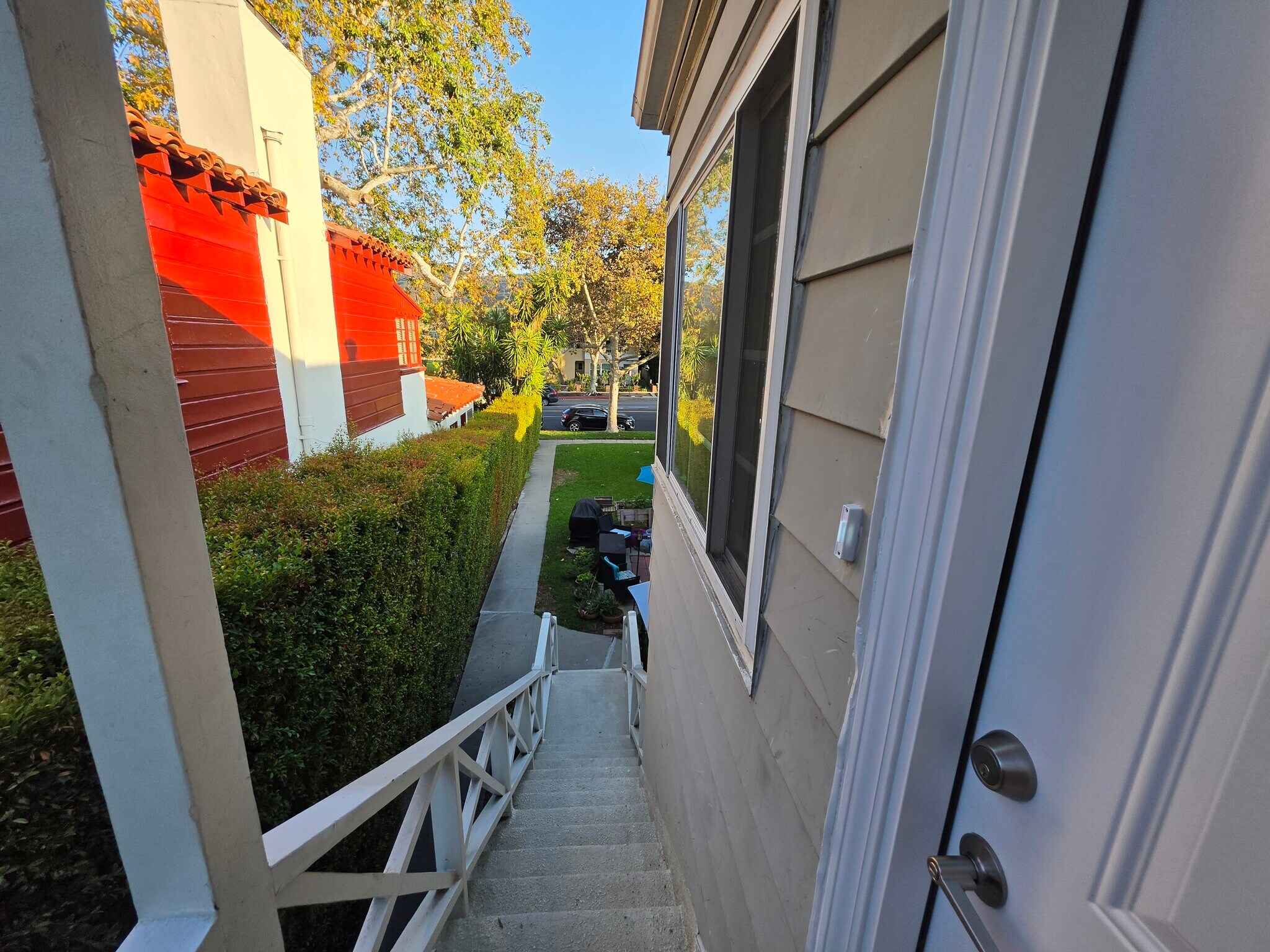 Building Photo - 2913 W Riverside Dr