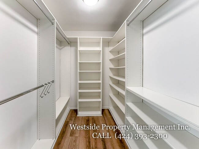 Building Photo - 1048 9th St