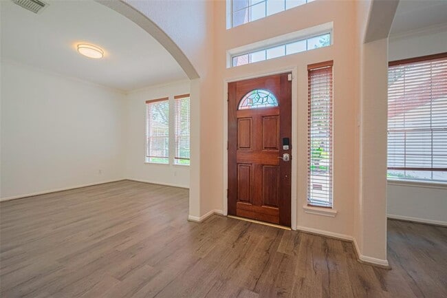 Building Photo - 3630 Shady Grove Dr