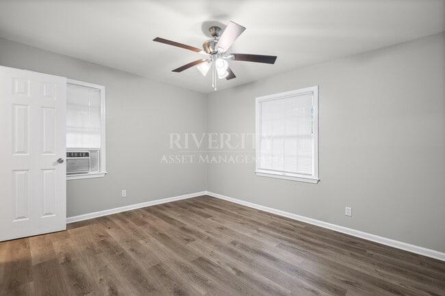 Building Photo - 1381 Laudeen Dr